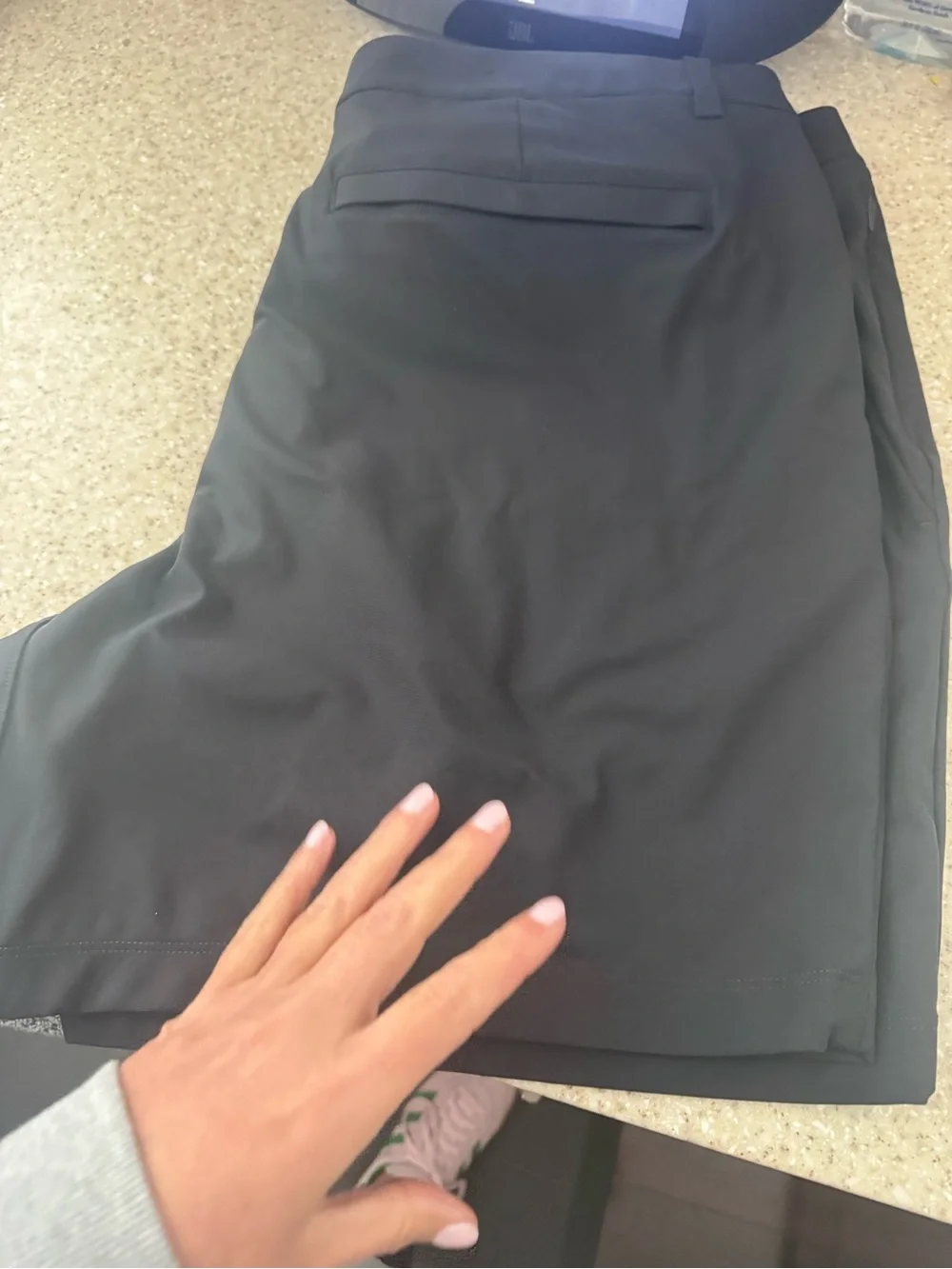 lululemon athletica Men's Charcoal Performance Flat-Front Shorts - Picture 3 of 3